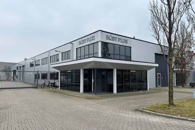 Bedrijfshal te Huur Zwaag 1145m² West-Frisia