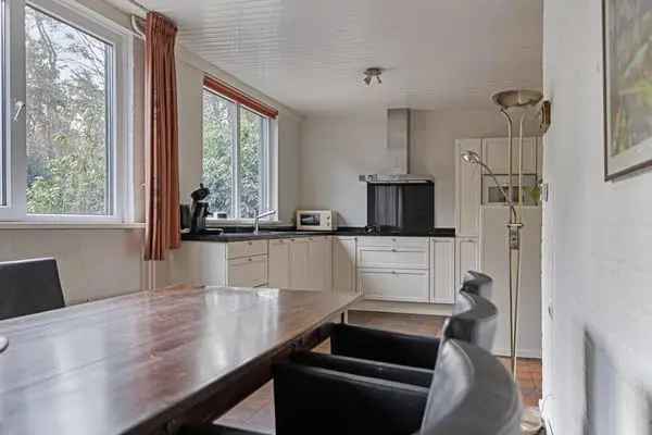 Vrijstaande Villa met Mantelzorgwoning te Alphen