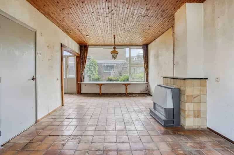 Ruime 4 kamer hoekwoning te koop in Naaldwijk