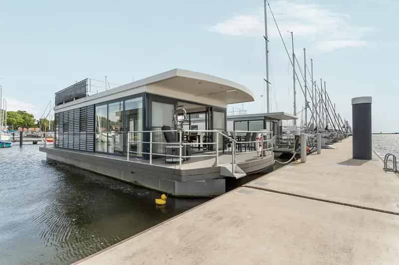 Vrijstaande Woonboot Lelystad Ruim Dakterras Moderne Keuken