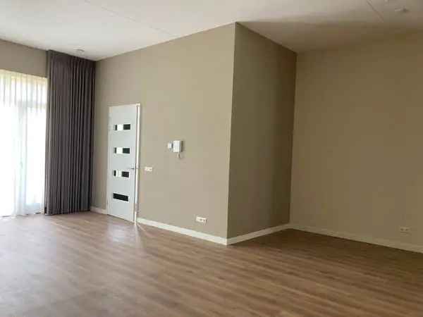 Appartement Te Huur in Waalwijk, Noord-Brabant