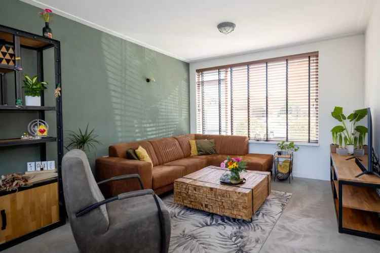 Huis te koop: Eikelkampstraat 2 5388 BT Nistelrode 
