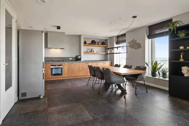 Luxe Appartement 102m2 Beverwijk - Privé Parkeerplaats - Uitzicht Duinen Zee
