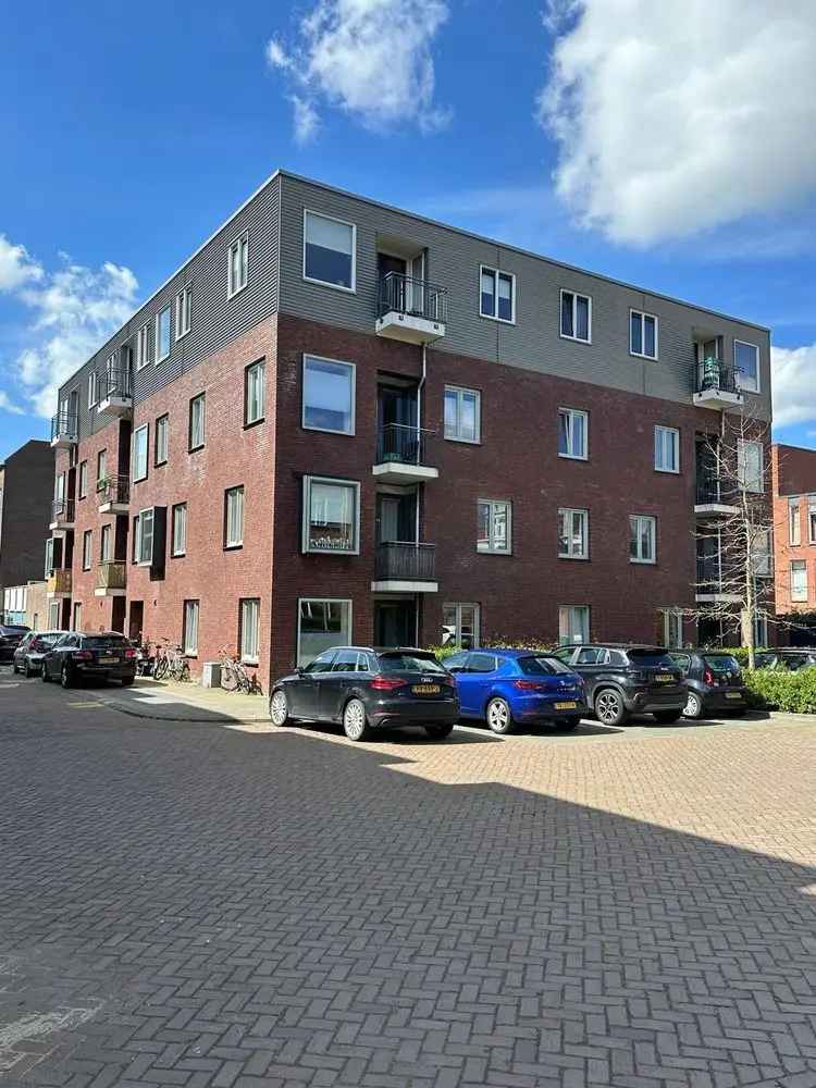 Appartement 80m2 te huur Barestraat vanaf 1 juni