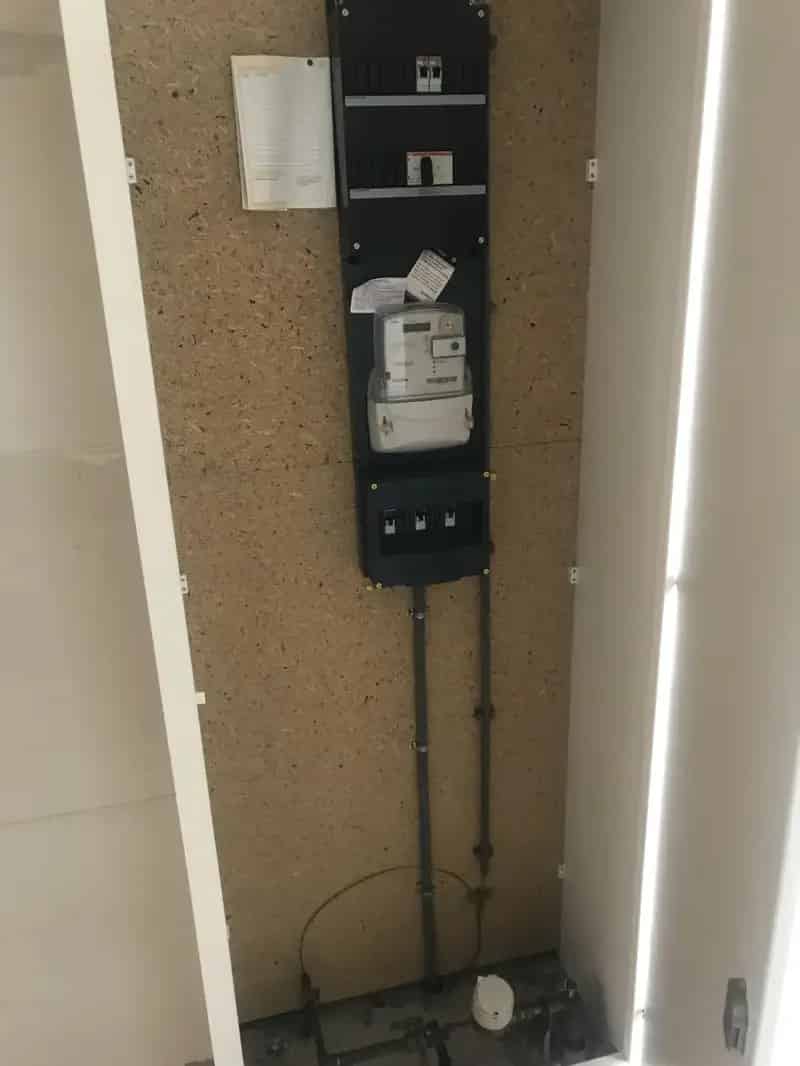 Bedrijfsruimte te huur Oosthuizerweg 21m2 met Entresol