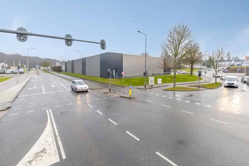 Bedrijfshal Heerlen 1451m2 te Huur Logistiek