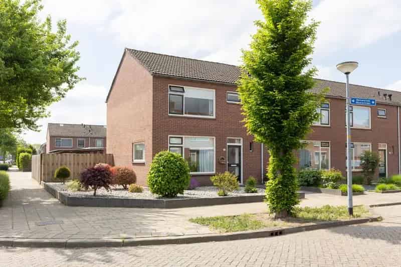 Hoekwoning Lichtenvoorde - 3 slaapkamers - tuin op het zuiden