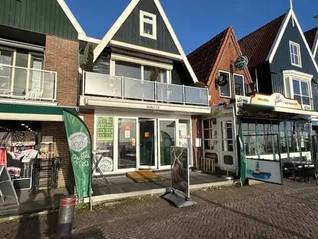 Winkel te Huur Volendam Haven 66m2 Souterrain Terras
