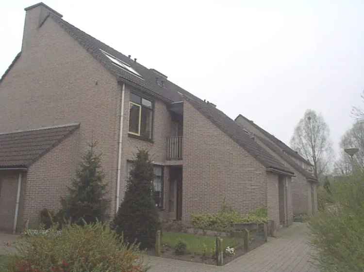 Aagtekerkesingel 53: Huis te huur nabij scholen en openbaar vervoer
