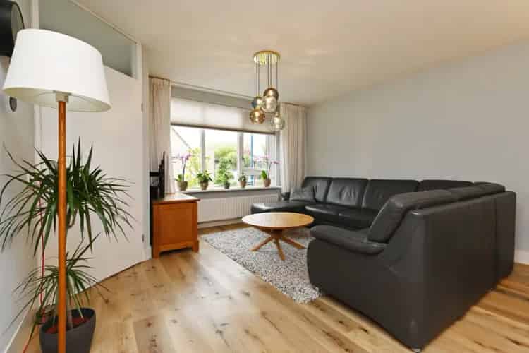 Huis te koop Zoetermeer Rokkeveen: 5-kamer woning luxe keuken tuin