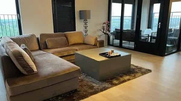 Luxe 3-kamer appartement met uitzicht en parkeerplaats