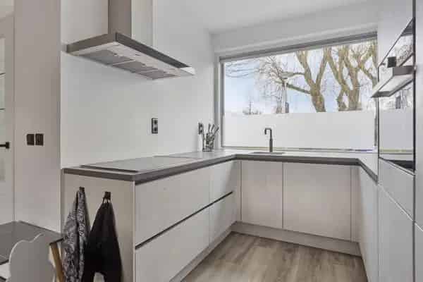 Moderne woning Kortendijk 4 slaapkamers tuin zonnepanelen