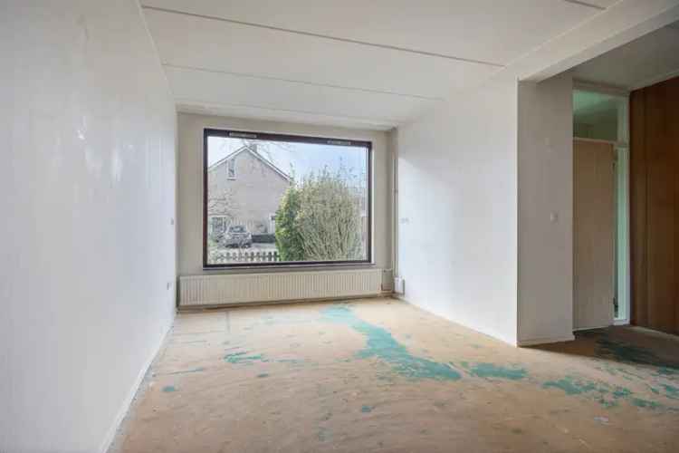 Royale Tussenwoning met 4 Slaapkamers te Moderniseren