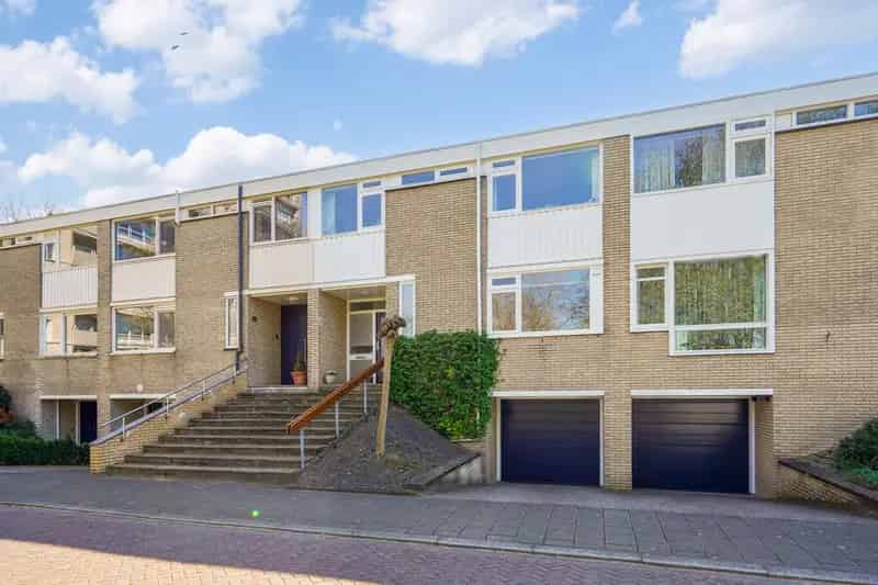 Huis te koop Den Bosch: Ruime drive-in woning nabij Bossche Broek