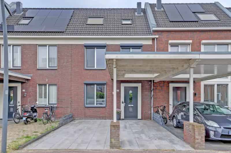 Huis te koop: Laurentiden 25 1567 KM Assendelft 