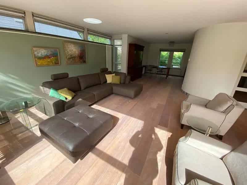 Vrijstaande Villa 6 Slaapkamers 240m2 Ruime Tuin