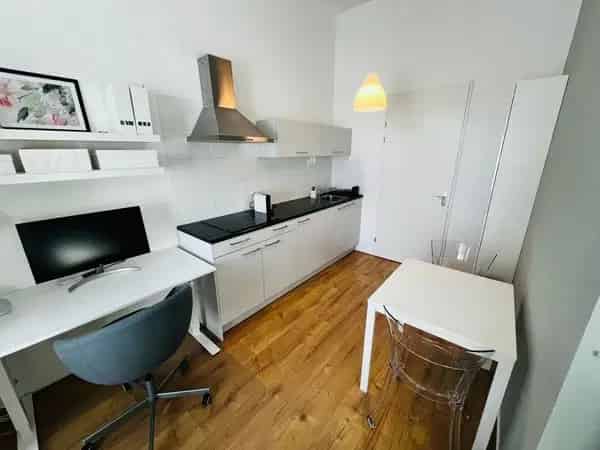 Studio 21m2 begane grond  -  Keuken, Badkamer, Fietsenberging