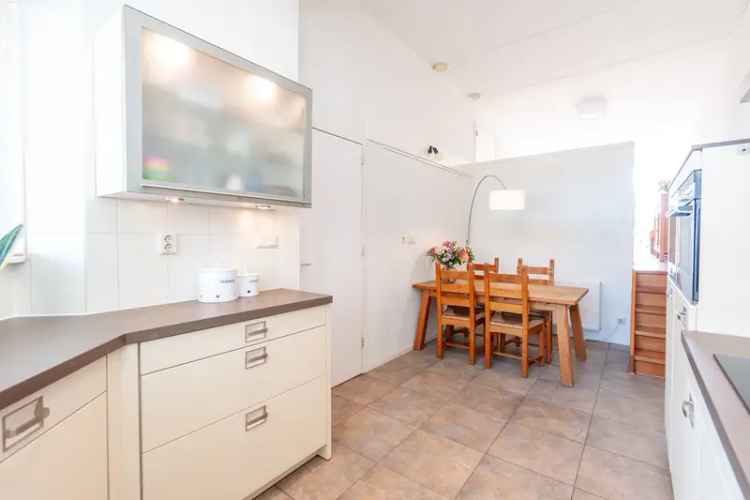 Huis te koop Den Haag Leyweg 5 slaapkamers 2 badkamers dakterras garage