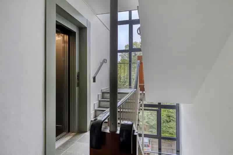 Appartement te koop Bussum Zuid: 2 slaapkamers, 2 balkons, lift