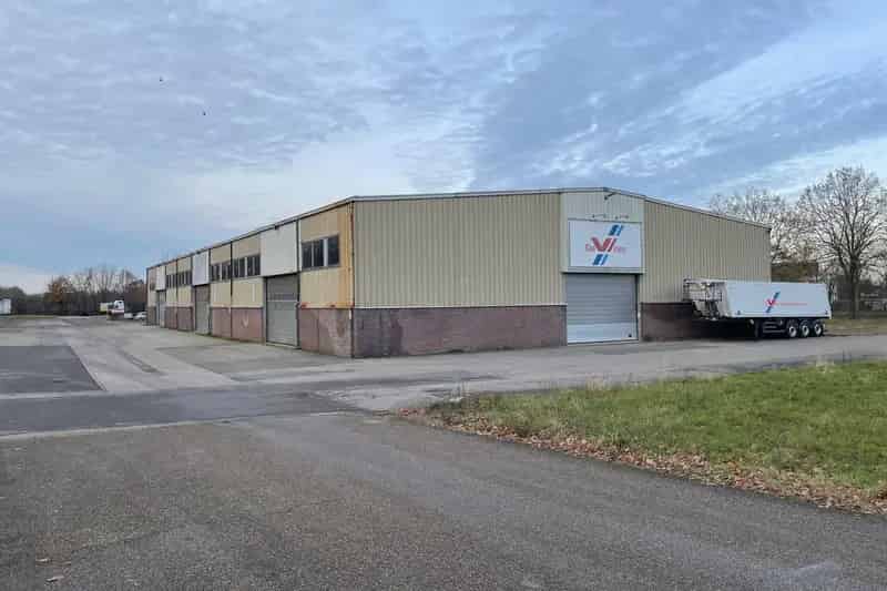 Bedrijfshal Hoensbroek te koop 2450m2