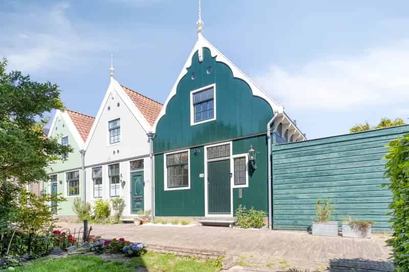Huis te koop Zaandam: Authentieke Houtbouw Modern Comfort