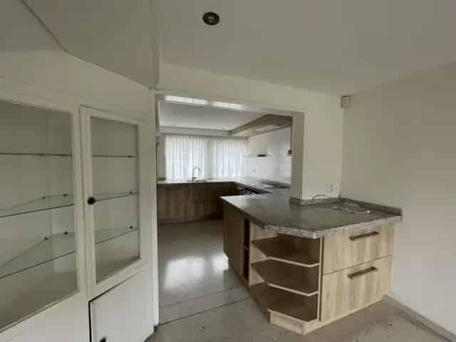 Hengelo OV 8-kamer woning 240m2 te huur