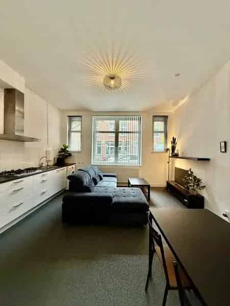 Gerenoveerd 2-kamer appartement nabij Rotterdam Centraal