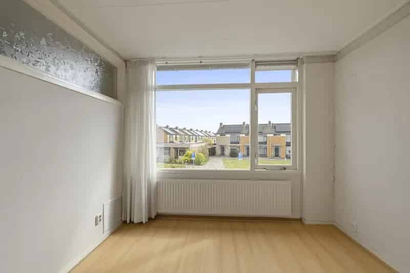 Ruime eengezinswoning met serre 4 slaapkamers Den Helder