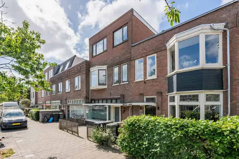 Huis te koop Haarlem: 6 slaapkamers, 6 badkamers, 188m2