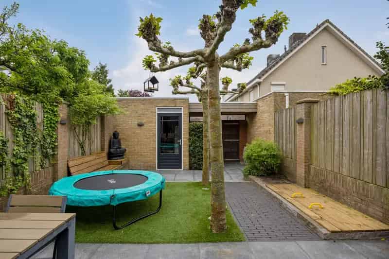 Huis te koop Schijndel: Stijlvolle tussenwoning met uitbouw en energielabel A