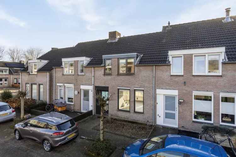 Eengezinswoning Te Koop in 69, Hofstad, Waalwijk, Noord-Brabant