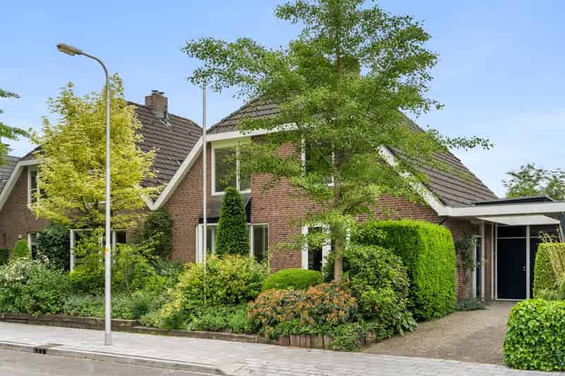 Huis te koop Veenweg 54 Lunteren 5 slaapkamers grote tuin
