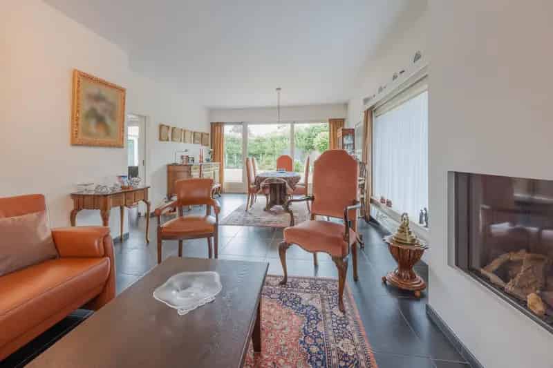 Statige Villa te Koop Raamsdonksveer 5 slaapkamers 2 badkamers