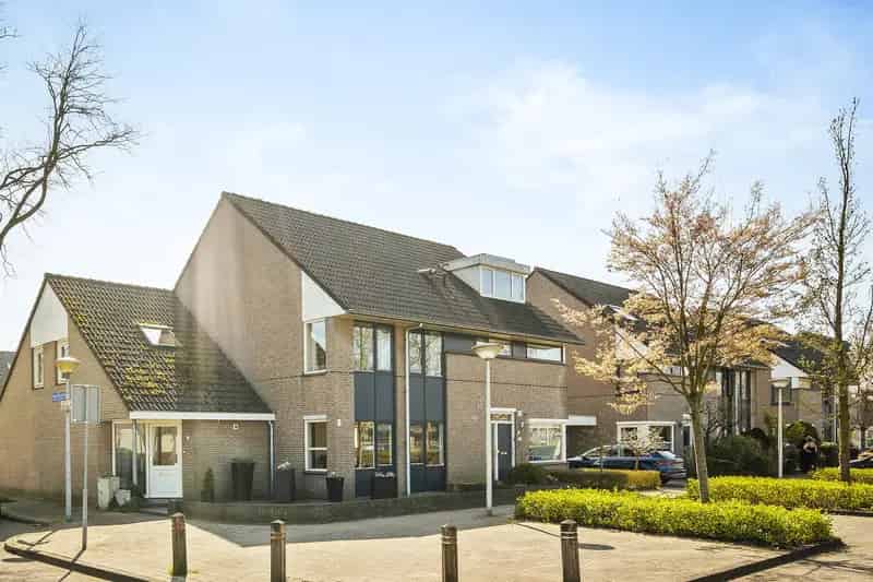 Huis te koop Eindhoven Steve Bikostraat 5 slaapkamers luxe badkamer