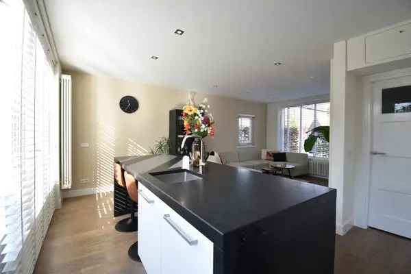 Te Huur: Sfeervolle Hoekwoning Purmerend