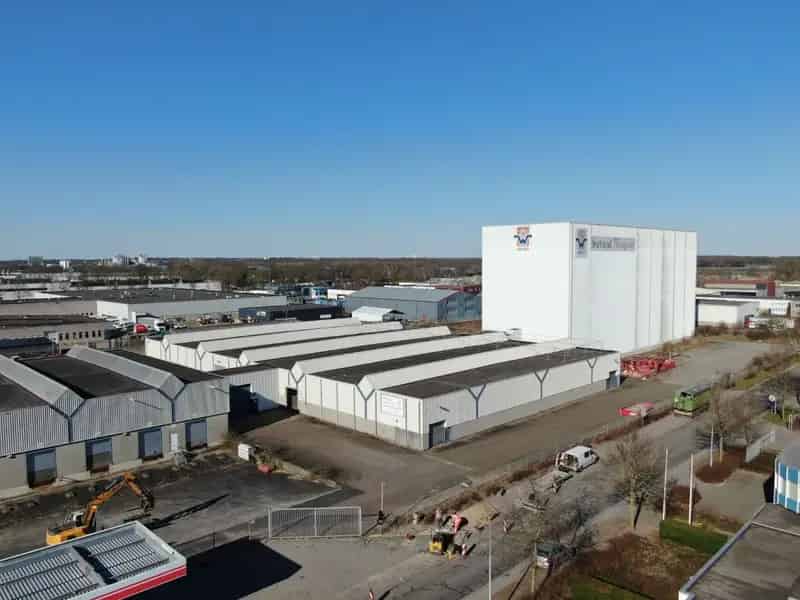 Bedrijfshal Emmen te Huur - Logistiek Centrum met Kantoor