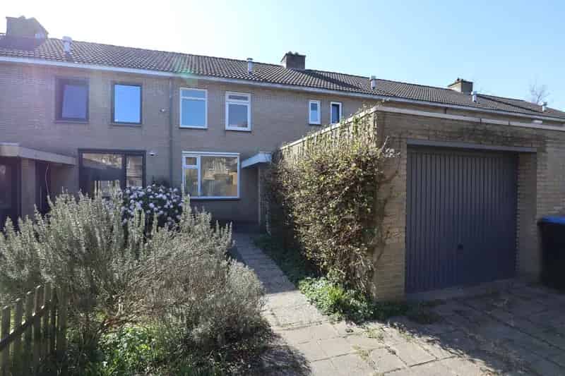 Grote gezinswoning nabij groen 4 slaapkamers garage