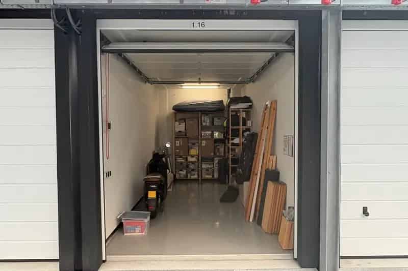 Garagebox Heerhugowaard te koop - Splinternieuw 6x3x35m