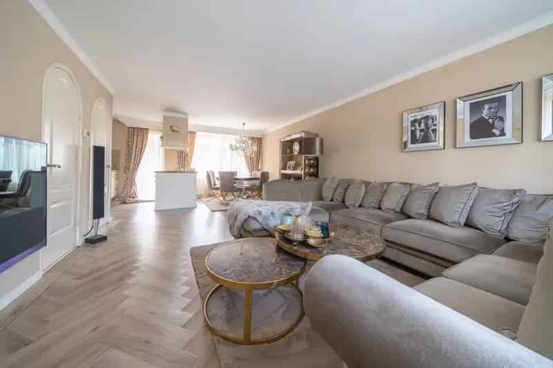 Te Huur: Ruime Eindwoning 3 Slaapkamers  Luxe Badkamer Purmerend
