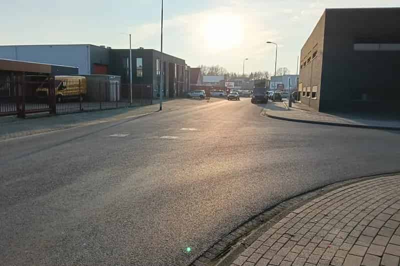 Bedrijfshal te Huur Eindhoven 412m2 Kantoor Buitenterrein