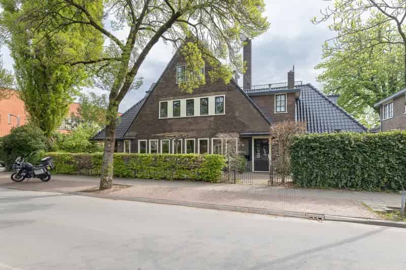 Huis te koop Hilversum Snelliuslaan Royale 30er jaren Villa