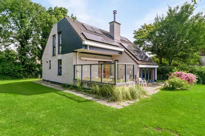 Luxe 10 Persoons Vakantiehuis Breezand II Vrouwenpolder