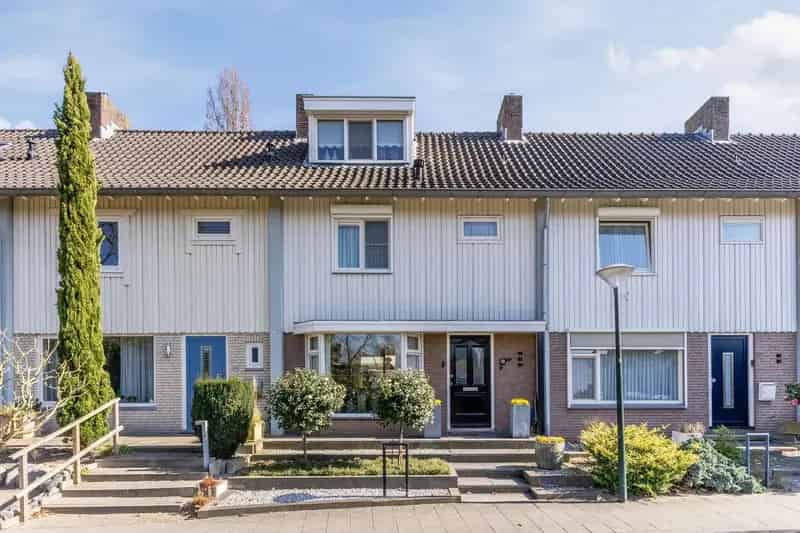 Ruime woning Skandiawijk met groot bijgebouw