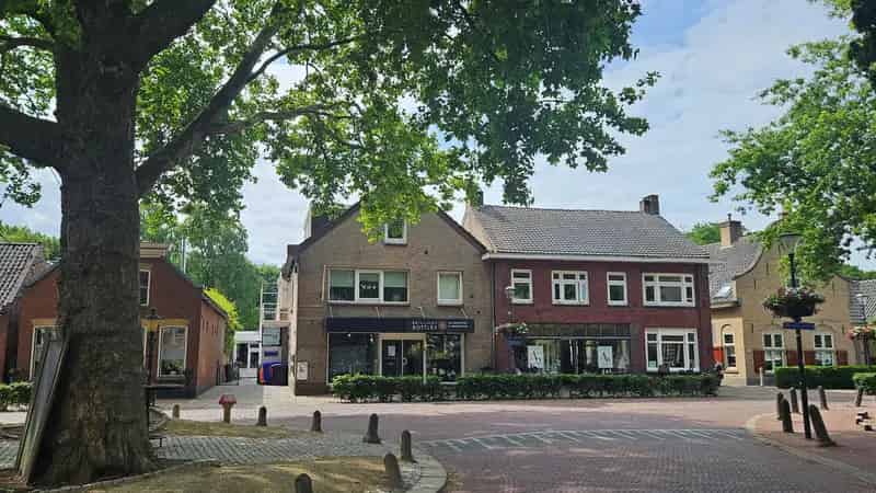 Beleggingspand Loon op Zand: 4 Appartementen 4 Winkels Hondentrimsalon