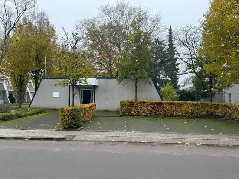 Bedrijfshal te huur Waalre 125m²