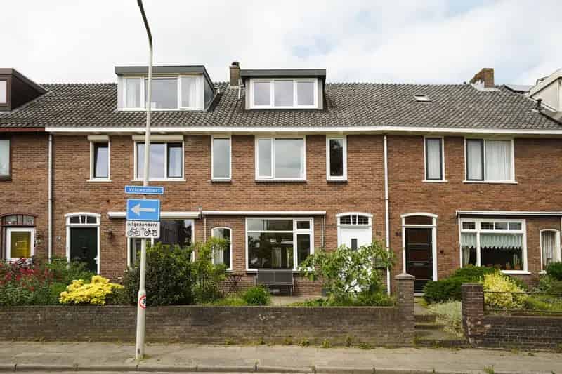 Huis te koop Arnhem Veluwestraat: Ruime gezinswoning 124m2