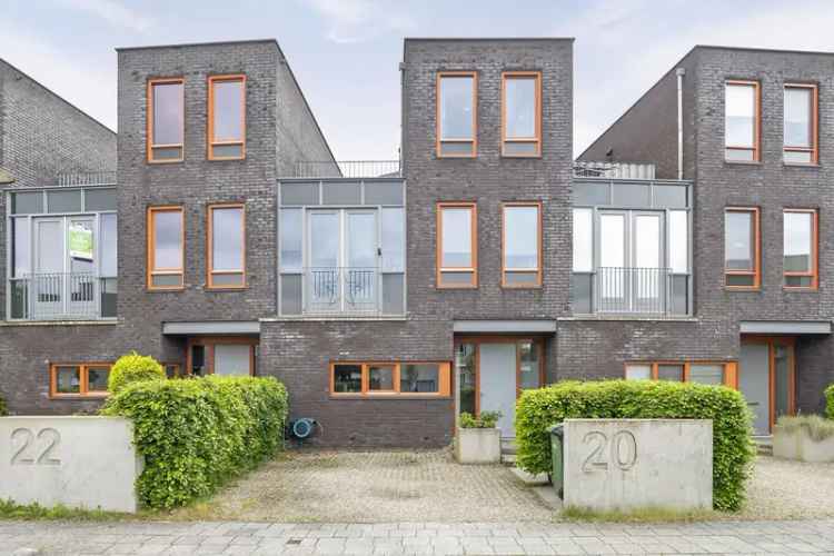 Royale Tussenwoning 4 Slaapkamers Groote Kreek Hulst