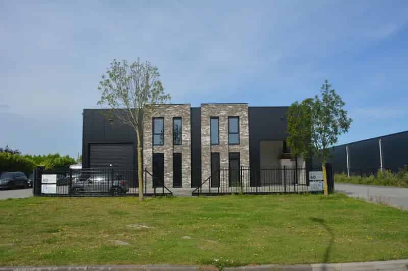 Bedrijfshal te Huur Lelystad 140m² Moderne Kantoorruimte