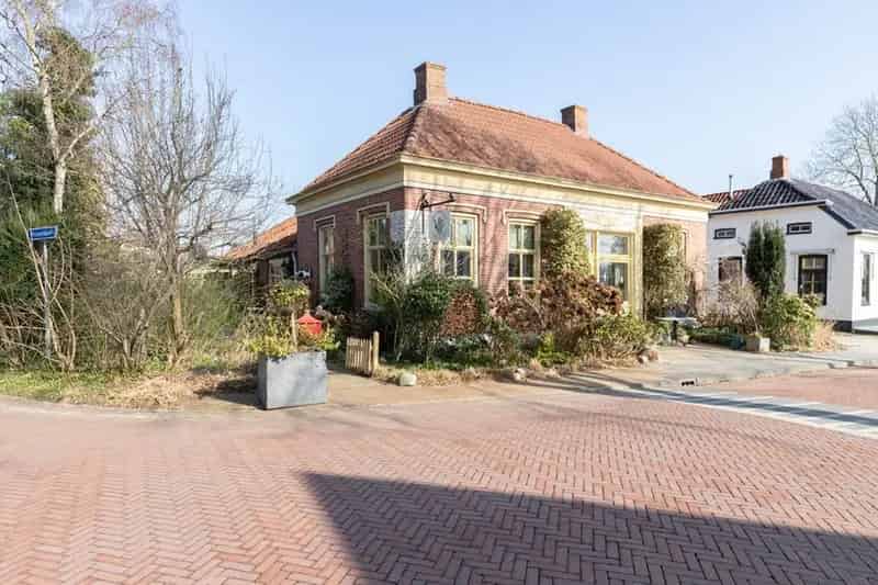 Karakteristieke Bakkerij met Winkelruimte te Siddeburen