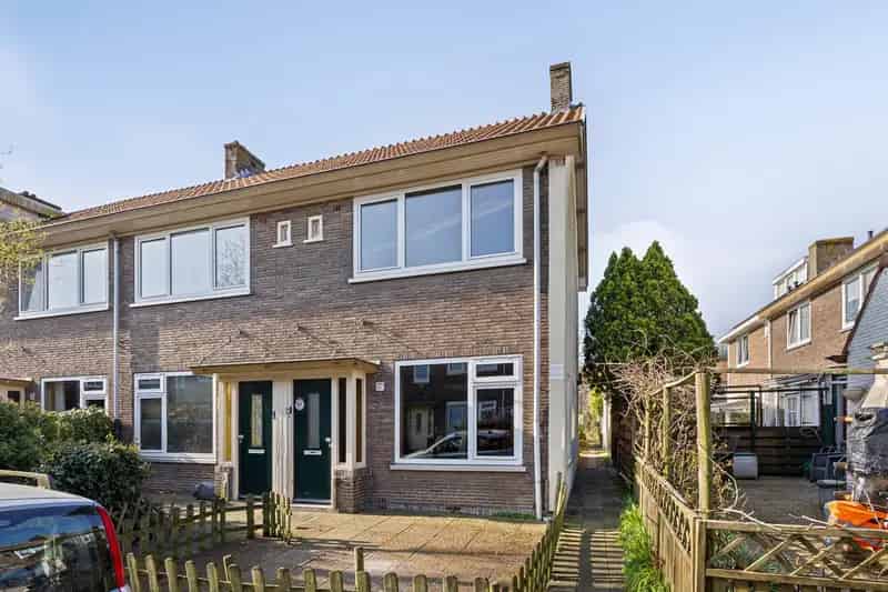 Kluswoning Amsterdam Noord 3 slaapkamers 58m2 tuin 45m2